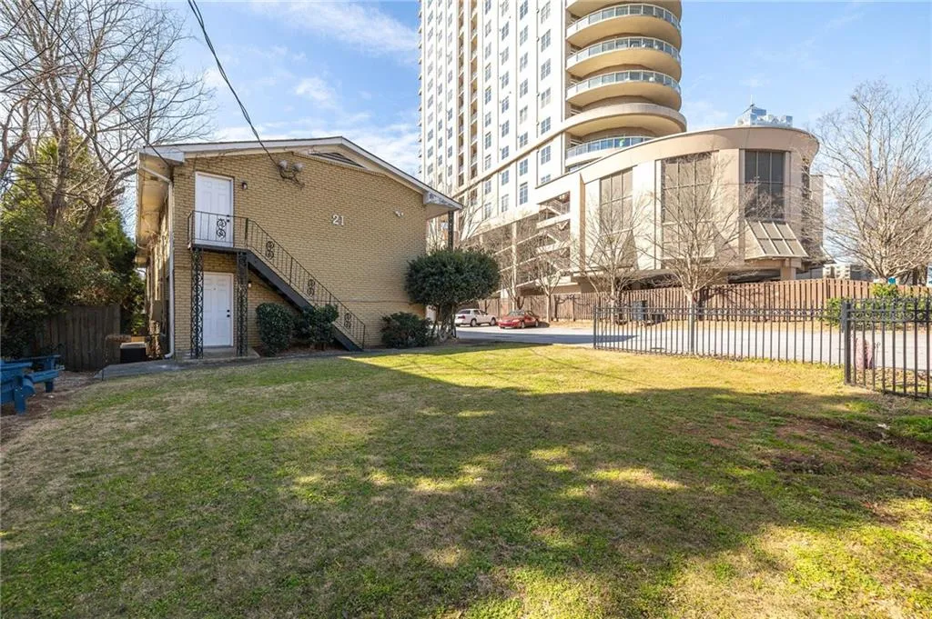 Atlanta, Georgia 30305, United States, 1 Bedroom Bedrooms, ,1 BathroomBathrooms,Residential,Active,85237