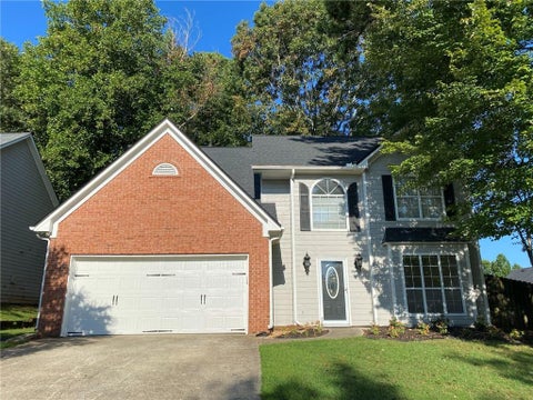 Homes For Rent - 640 Suwanee Lakes Circle<br/> Suwanee, GA 30024
