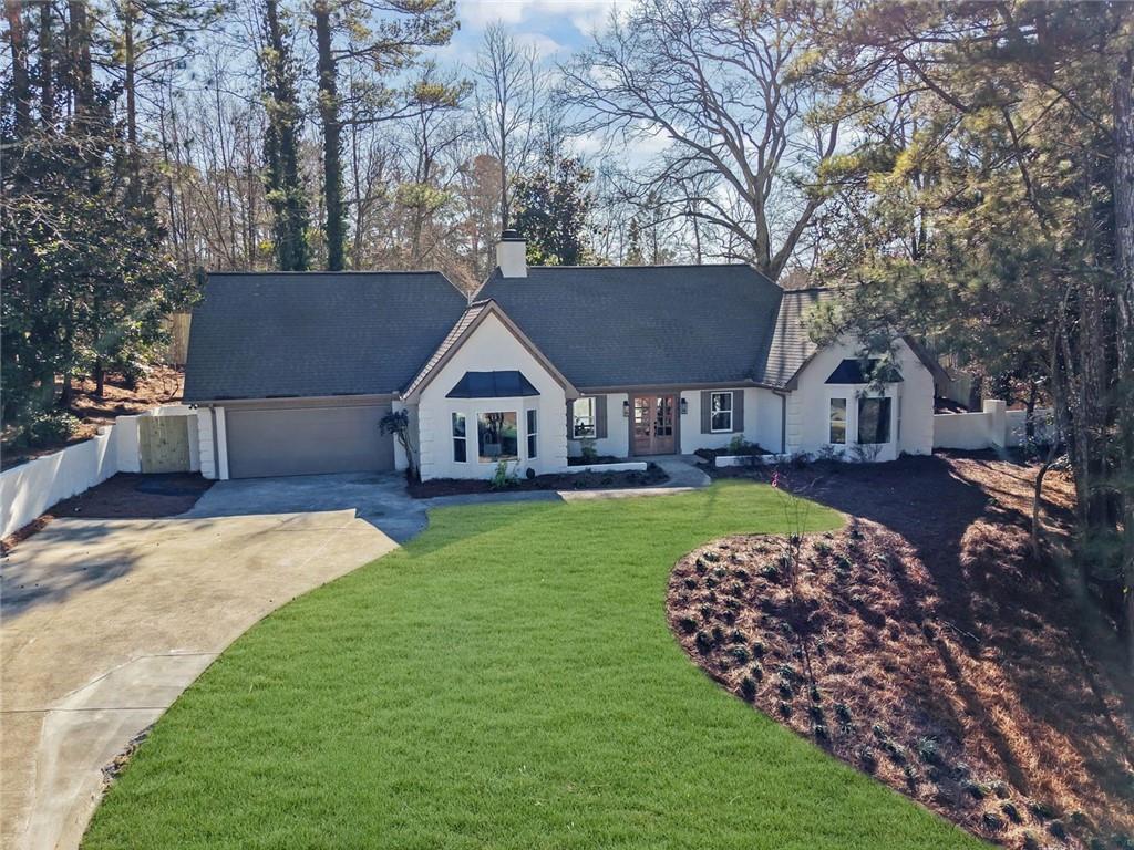 2552 Hollycreek Drive NE