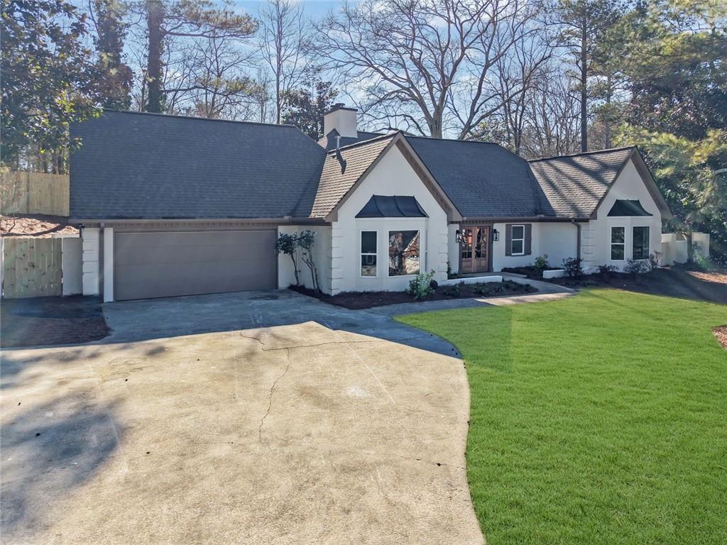 2552 Hollycreek Drive NE