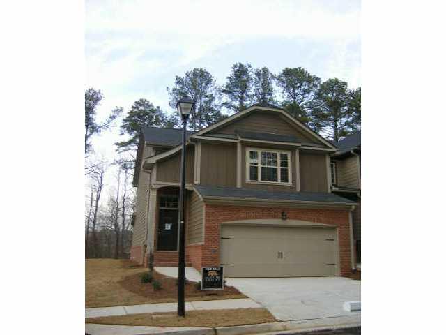Brand New Community with Pool & Cabana, 2BR/2.5BA, 2 car garage, private patio w/storage room, cherry cabinets, hardwood floors, stainless steel appl. 2 master suites with large bathrooms, Low HOA fees, 5 minutes to Historic Marietta Square!