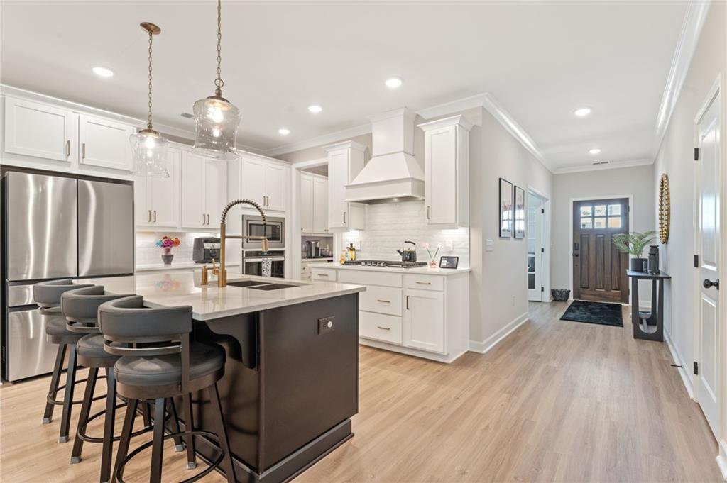 3672 Silvery Way