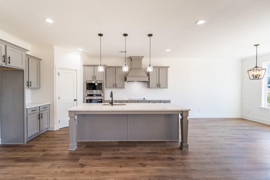 28 Tomahawk Trail