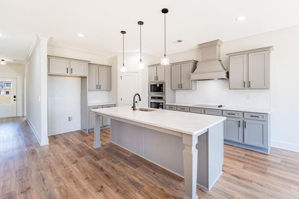 28 Tomahawk Trail