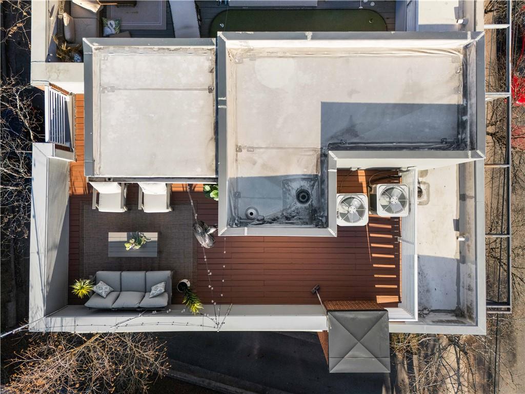 984 Dekalb Avenue NE