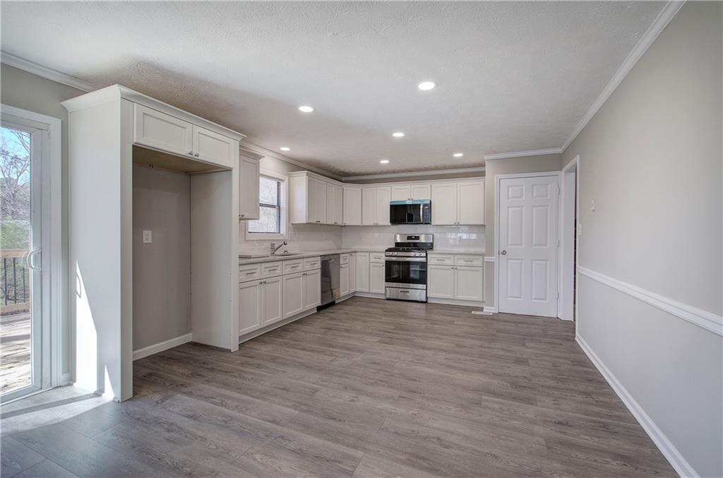 3184 Pinto Drive, Powder Springs, Georgia image 7