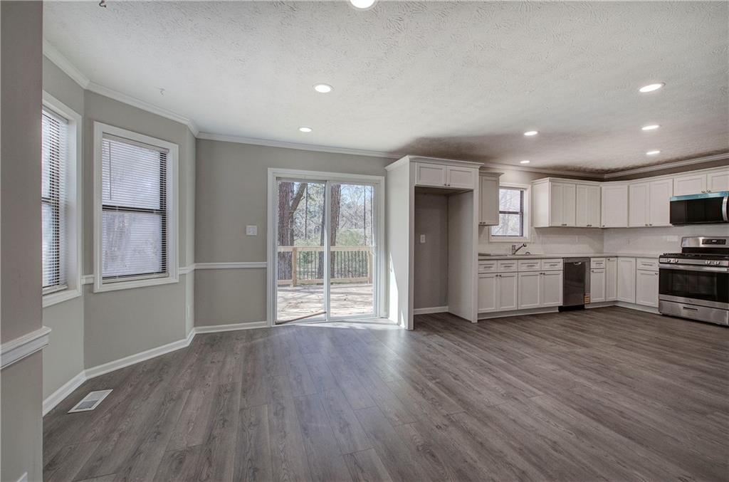 3184 Pinto Drive, Powder Springs, Georgia image 10