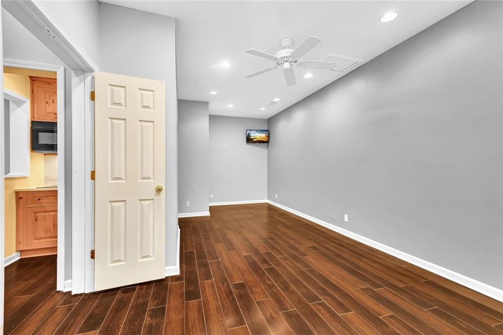 CHARTWELL - Residential