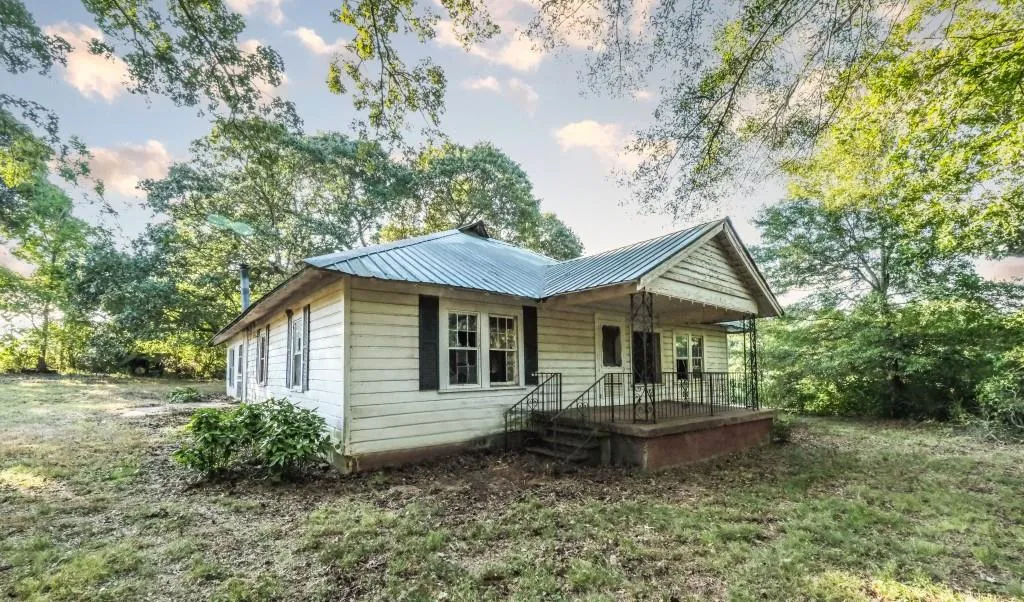 Waco, Georgia 30182, United States, 4 Bedrooms Bedrooms, ,2 BathroomsBathrooms,Residential,Active,46050