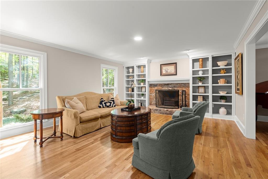 5515 Cross Gate Court, Sandy Springs, Georgia image 9