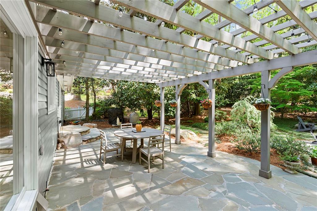 5515 Cross Gate Court, Sandy Springs, Georgia image 31