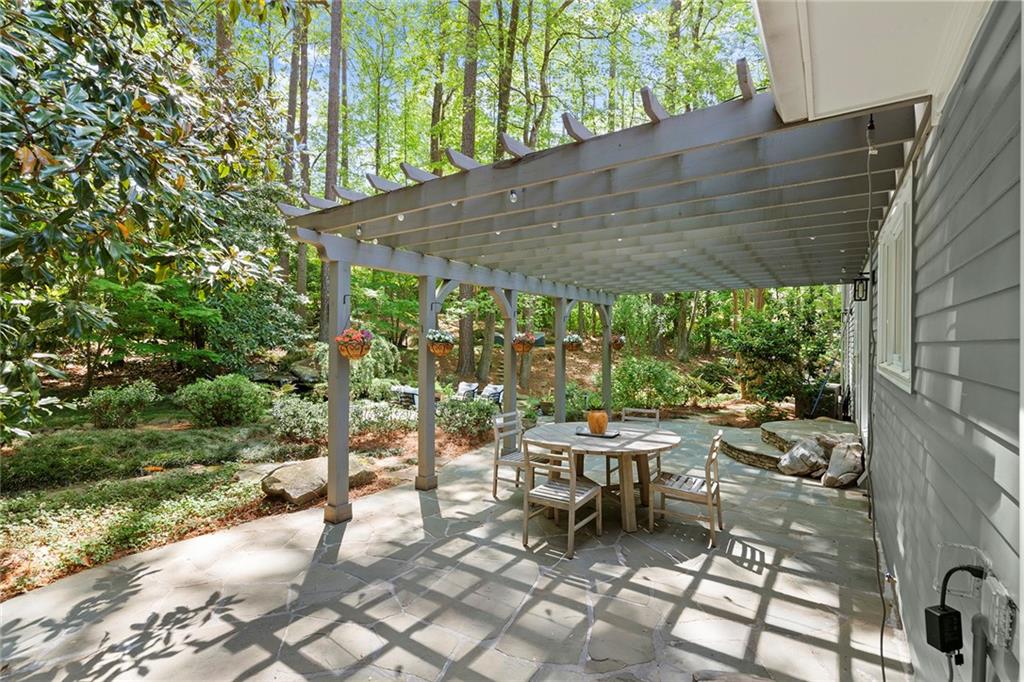 5515 Cross Gate Court, Sandy Springs, Georgia image 33