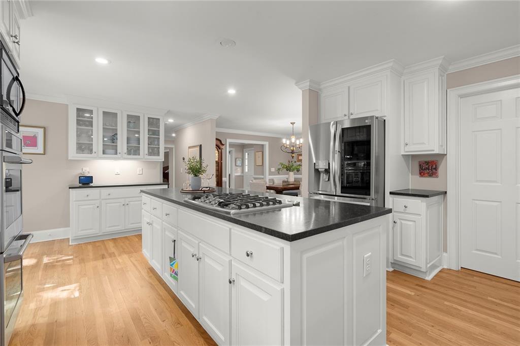 5515 Cross Gate Court, Sandy Springs, Georgia image 14