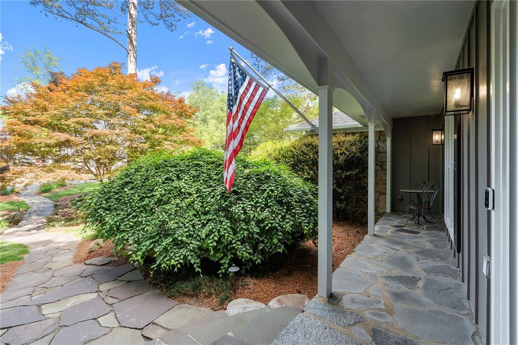 5515 Cross Gate Court, Sandy Springs, Georgia image 2