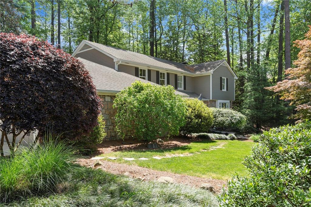 5515 Cross Gate Court, Sandy Springs, Georgia image 39