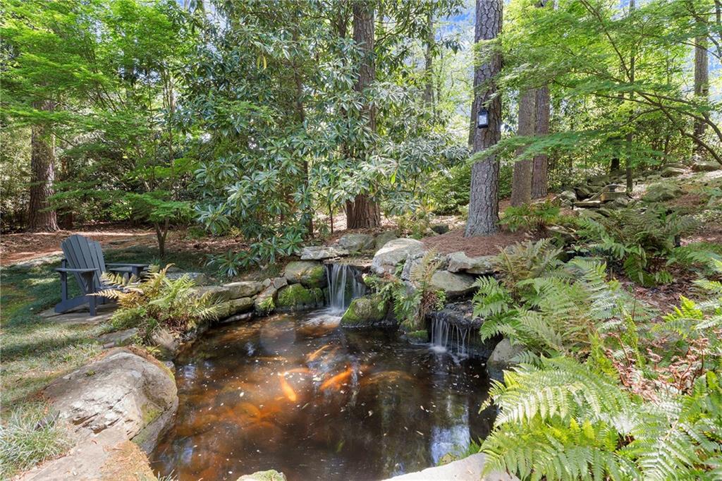 5515 Cross Gate Court, Sandy Springs, Georgia image 37