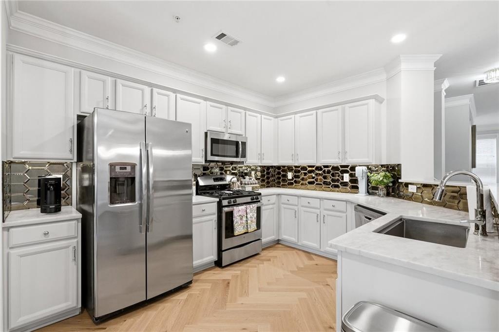 11284 Musette Circle