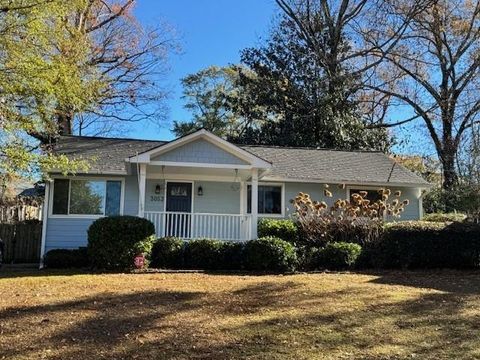 Photo of 3053 Parkridge Drive NE, Atlanta, GA 30319 (MLS # 7693306)
