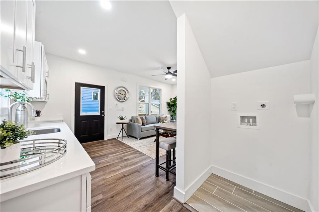 1088 Wedgewood Drive, Atlanta, Georgia image 8