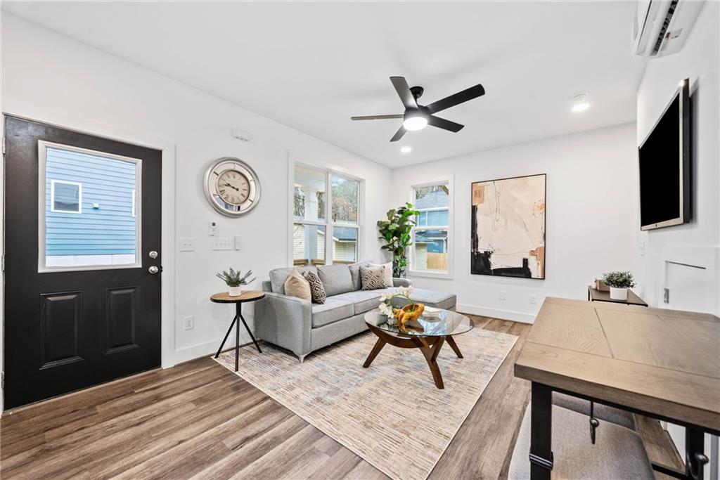 1088 Wedgewood Drive, Atlanta, Georgia image 4