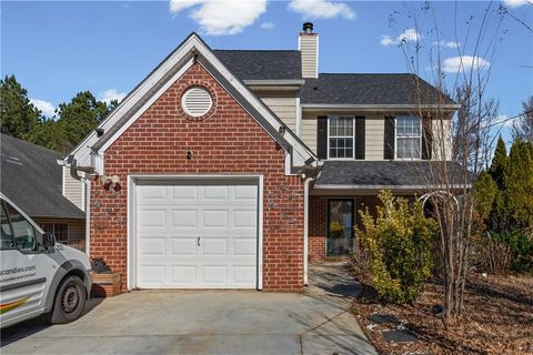 Homes For Sale - 7200 Ravenwood Lane<br/> Lithonia, GA 30038