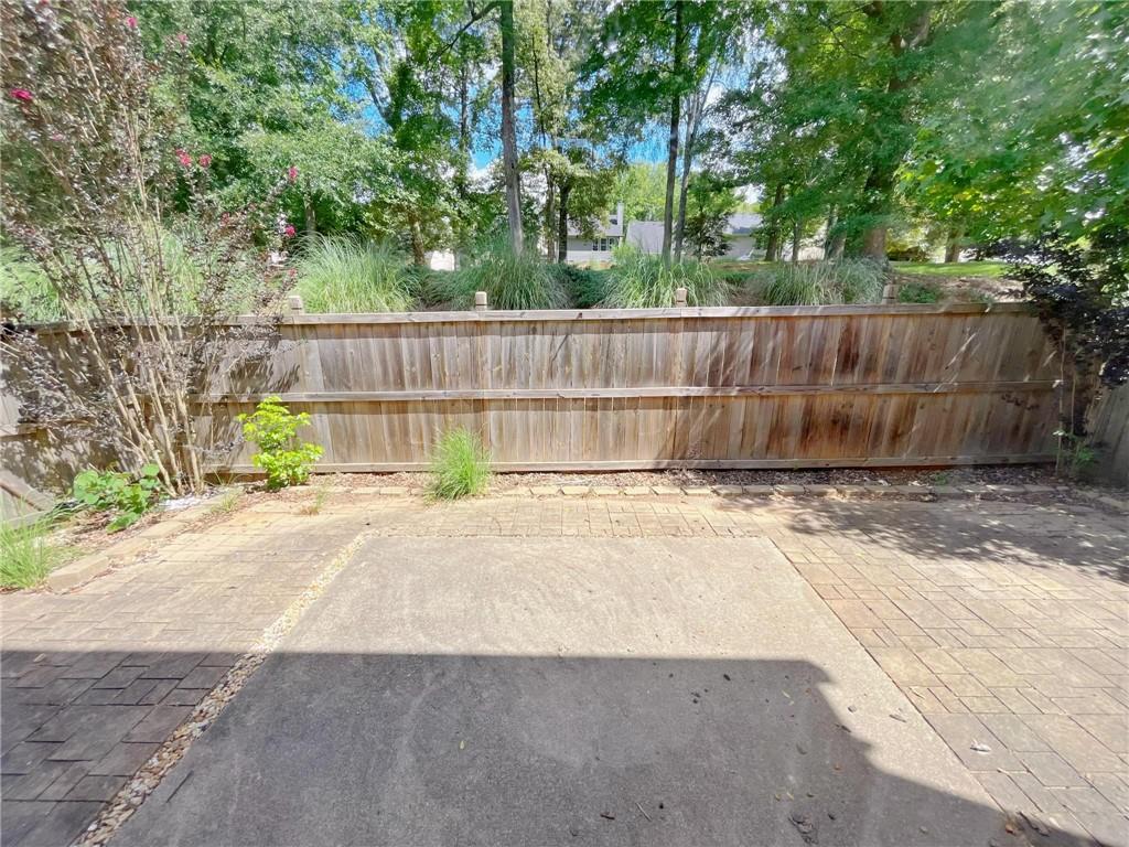 1421 Gates Circle, Atlanta, Georgia image 32