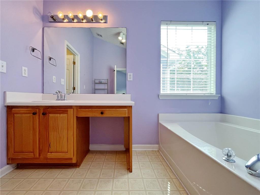 1421 Gates Circle, Atlanta, Georgia image 23