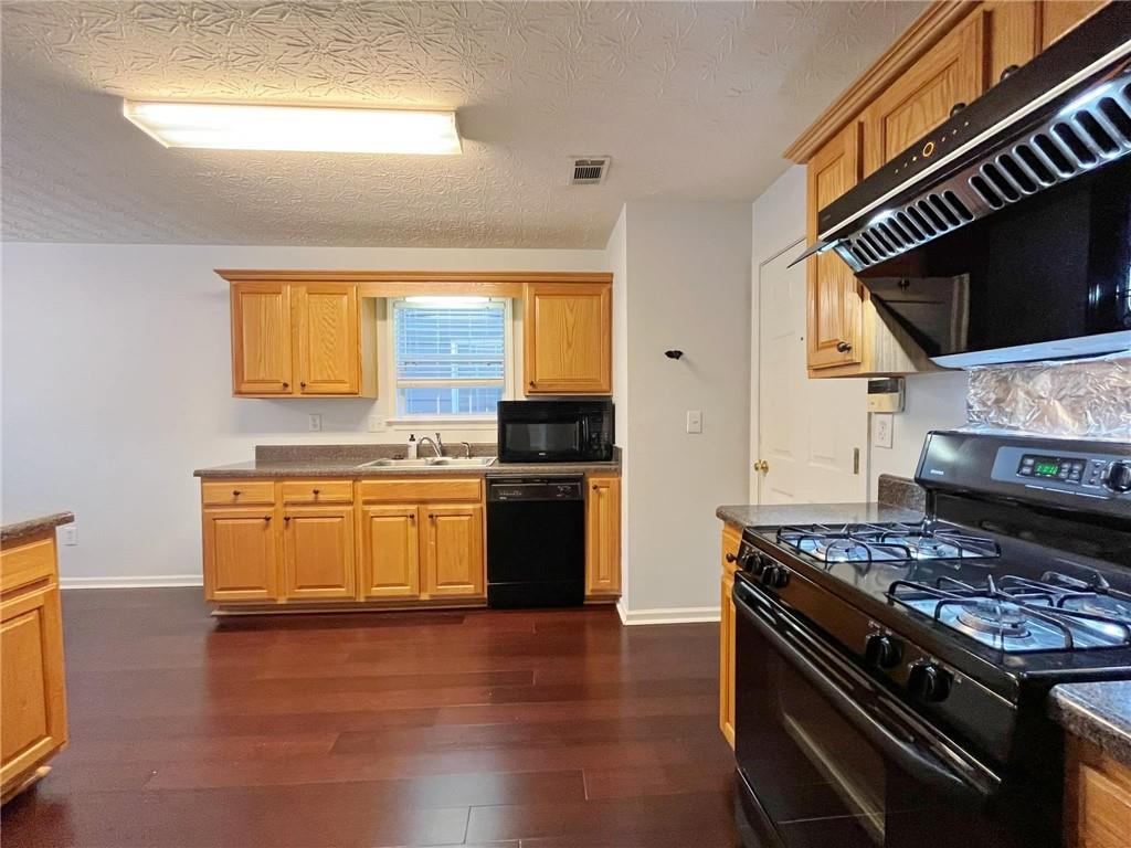 1421 Gates Circle, Atlanta, Georgia image 15