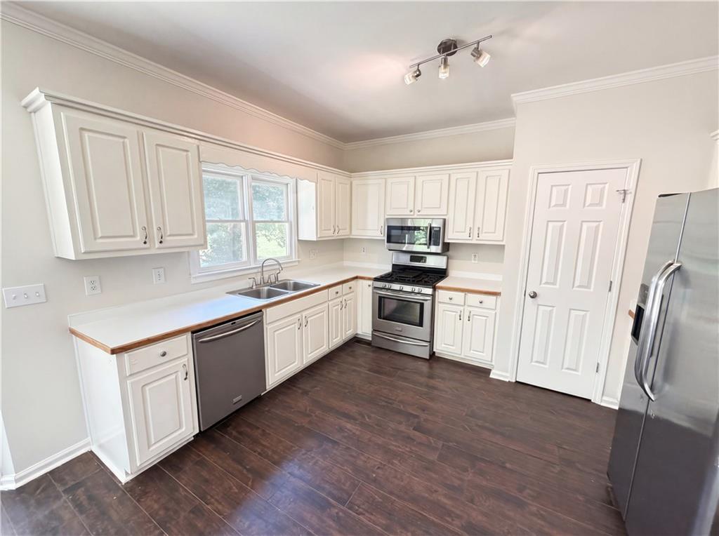 1008 Smithwyck Drive