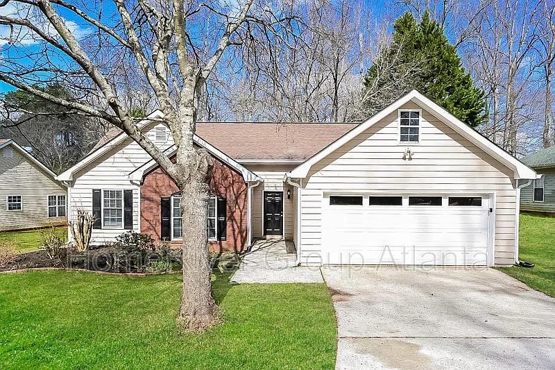 Welcome home to 191 Grand Oaks Way, in Stockbridge, GA! This gorgeous traditional 3 bedroom 2 bath home, with 1,424 sqft of living space, is available for lease! Open the door to high, 9 ft ceilings, beautiful dark hardwood floors, fresh neutral paint, and large bright windows! This open floor plan is perfectly designed for entertaining! The kitchen is a chef's dream! Beautiful breakfast bar that opens to the open living room, granite countertops with plenty of counter space, white cabinets, and all stainless steel appliances, with a designated dining room! All three bedrooms are generous in size with spacious closets and 2 full bathrooms! Tour and apply today, priced to lease fast!