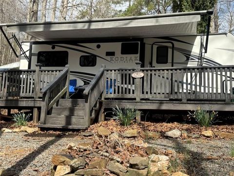 Homes For Sale - 532 10th Street<br/> Ellijay, GA 30540