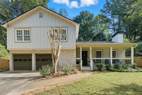 Photo of 3894 Dollar Circle, Suwanee, GA 30024 (MLS # 7658764)