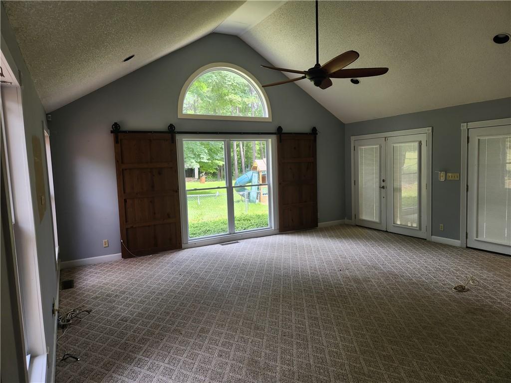 350 Lakeview Drive