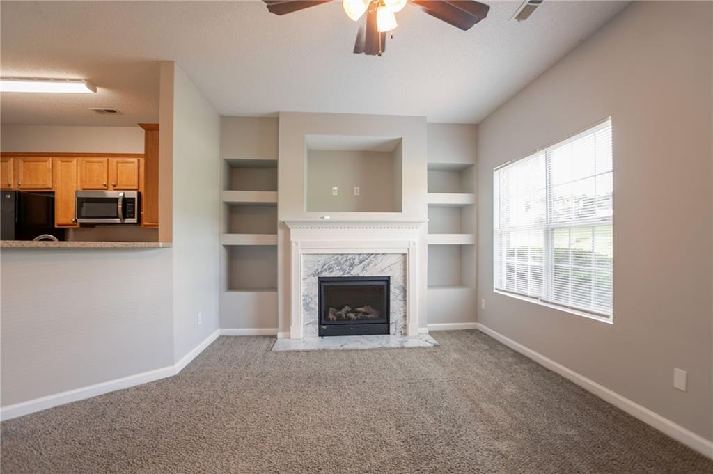 4544 Parkview Square