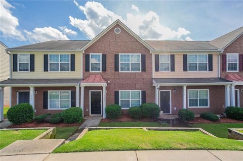 4544 Parkview Square Atlanta GA 30349