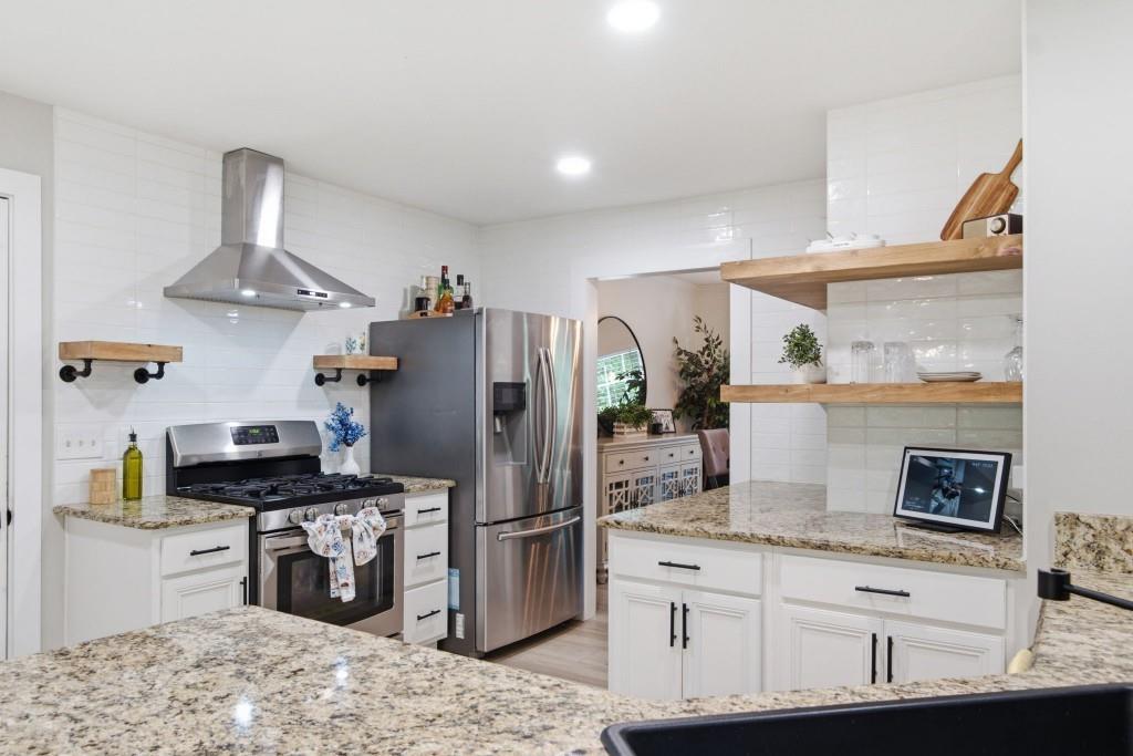 128 Lakeview Lane