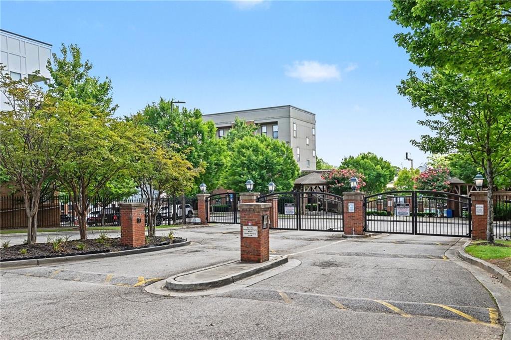 898 Oak Street SW 1220