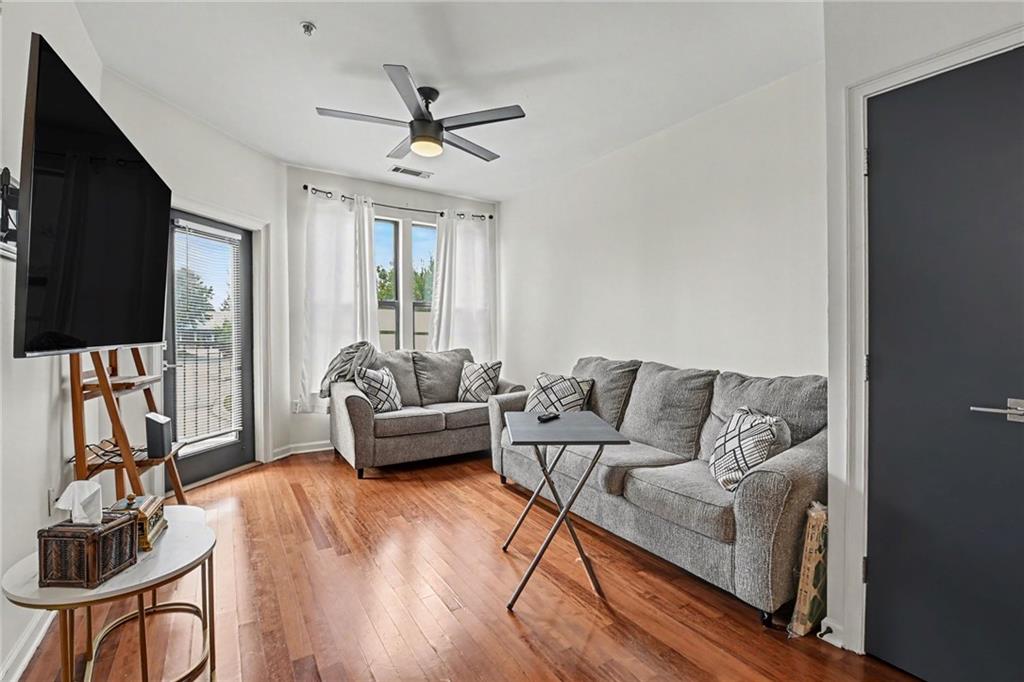 898 Oak Street SW 1220