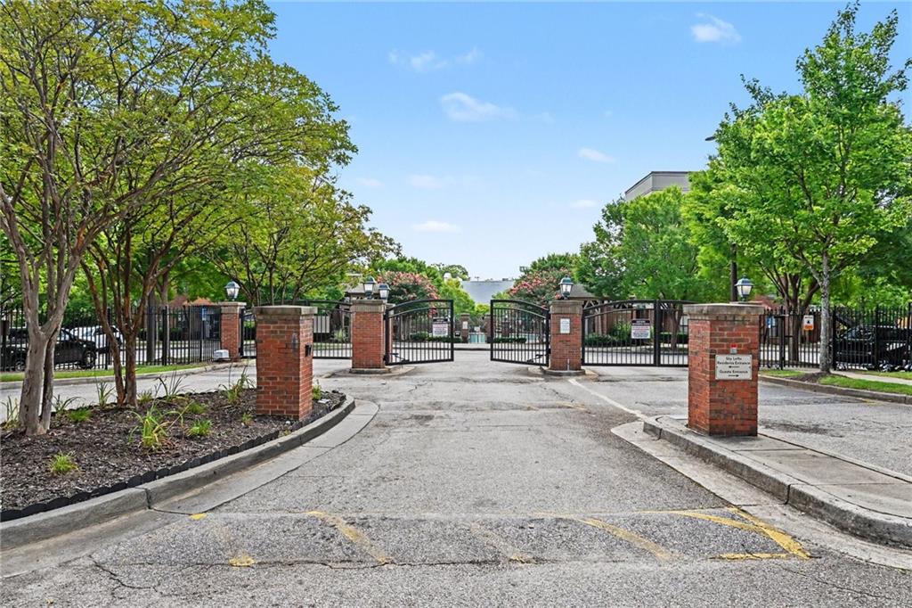898 Oak Street SW 1220