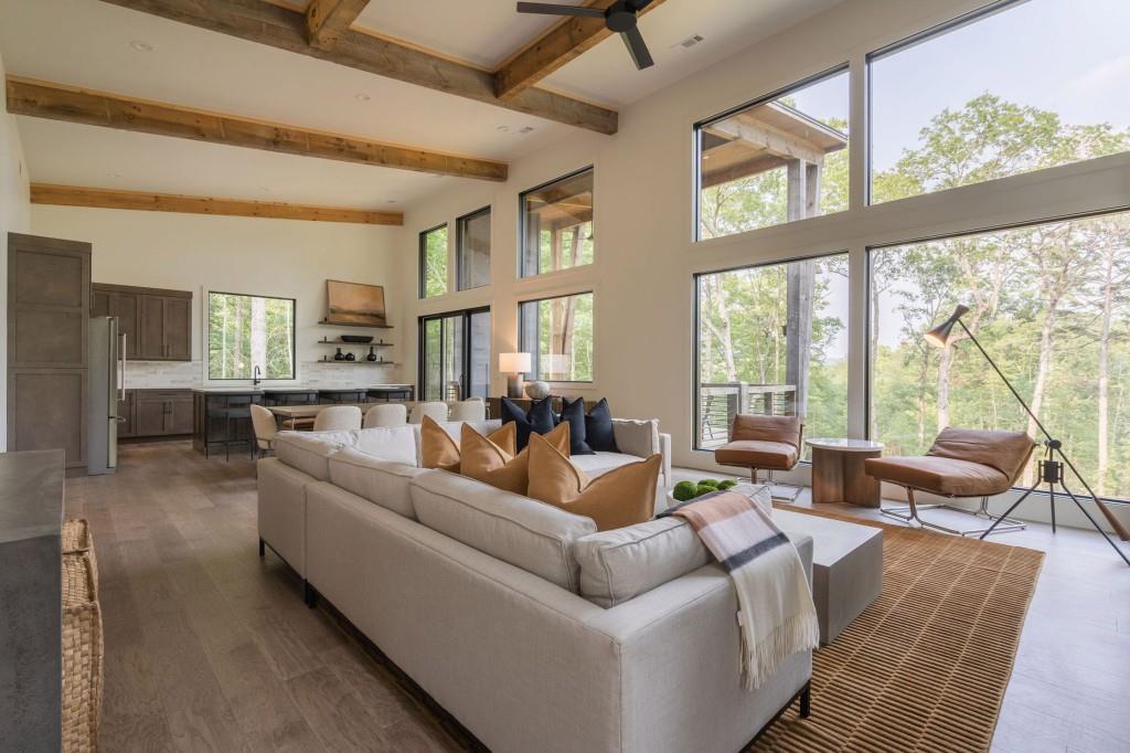 80 Harrison And Ada Road