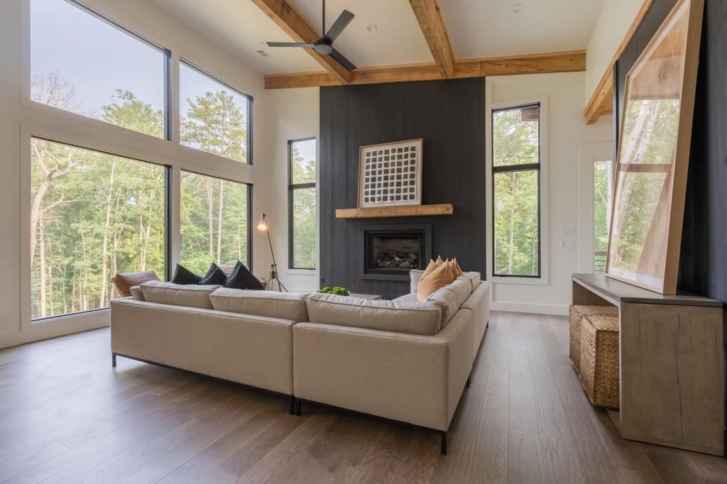 80 Harrison And Ada Road