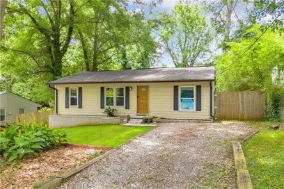 3351 Phillips Circle Decatur GA 30032