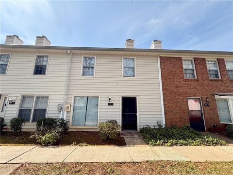 Photo of 151 Old Ferry Way, Roswell, GA 30076 (MLS # 7719750)