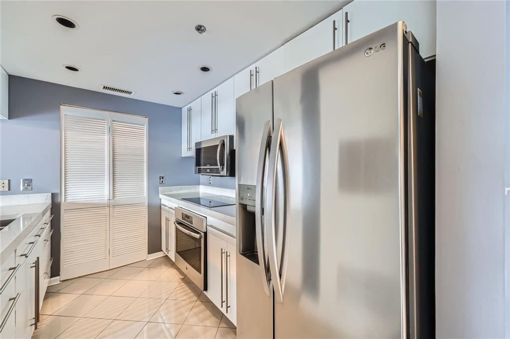 3481 Lakeside Drive NE 1107