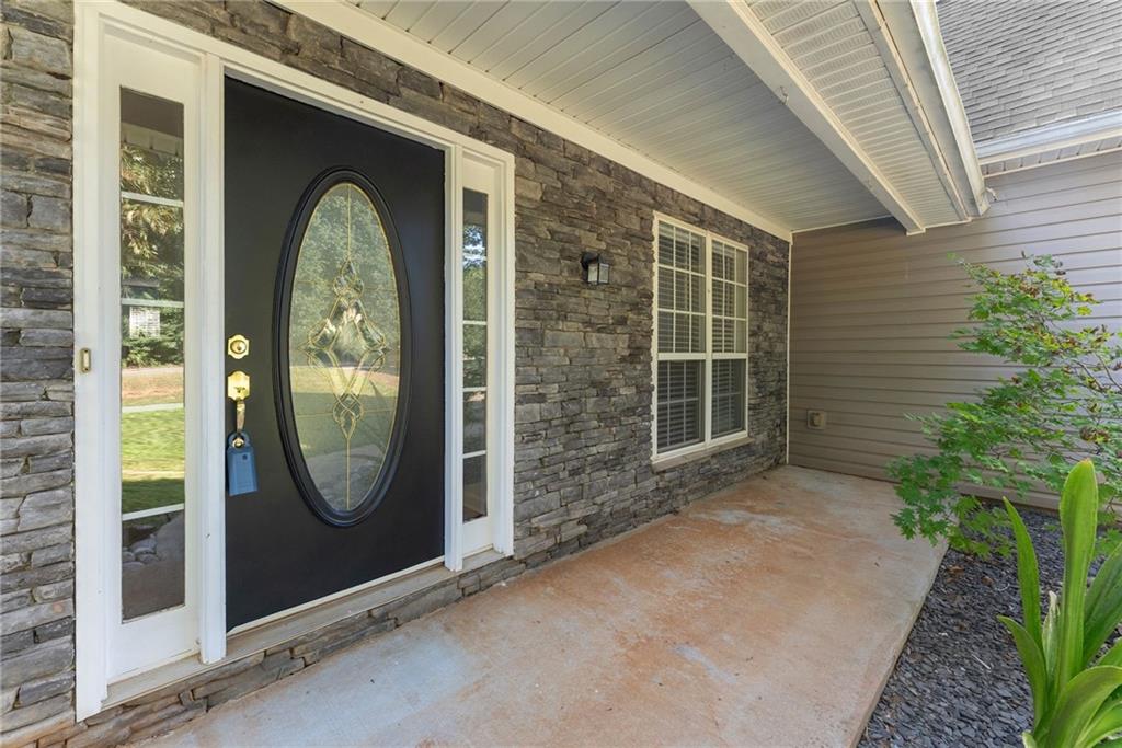 61 Hawthorne Drive