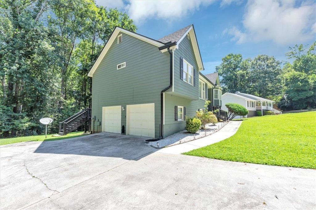 1118 Plantation Drive SE