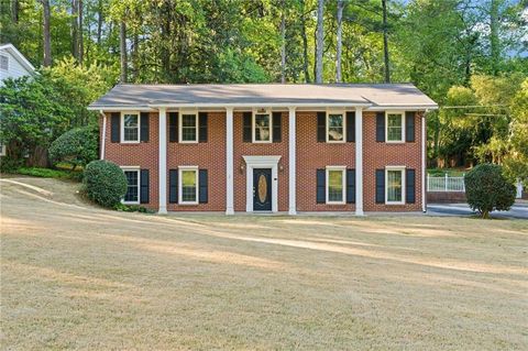 Homes For Sale - 3513 Eaglerock Drive<br/> Dekalb County, Atlanta, GA 30340