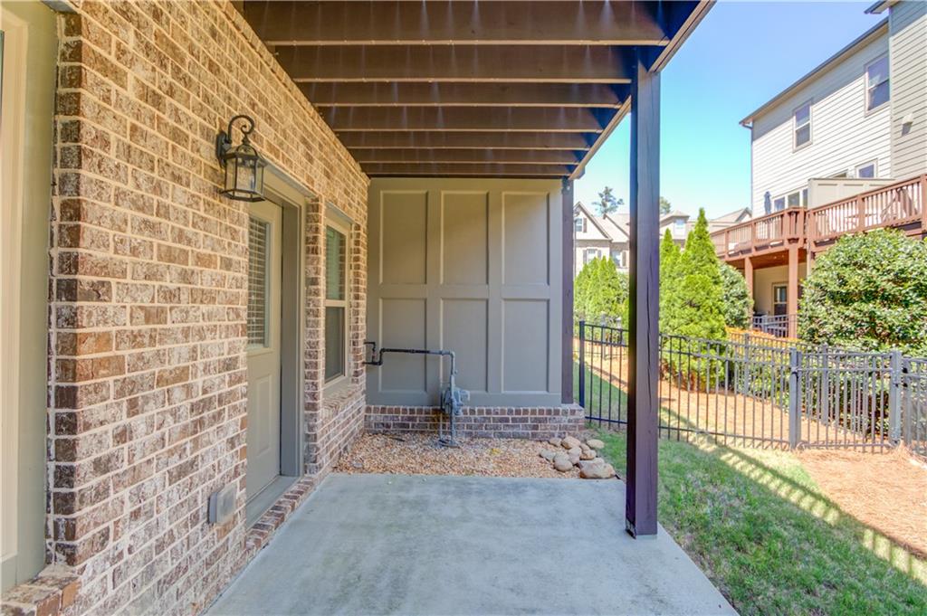 1005 Milhaven Drive, Roswell, Georgia image 25