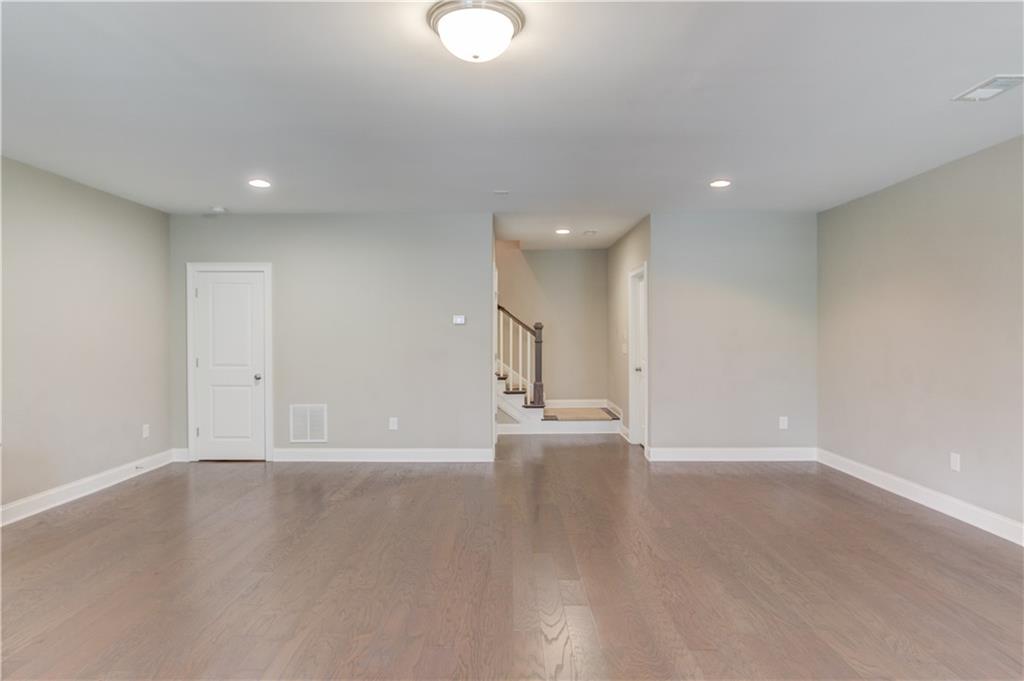 1005 Milhaven Drive, Roswell, Georgia image 20