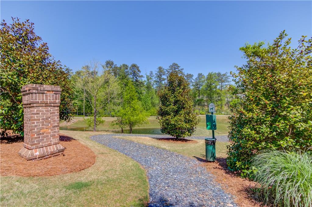 1005 Milhaven Drive, Roswell, Georgia image 33